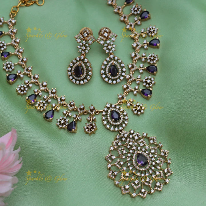 Grand Floral pendant AD short necklace