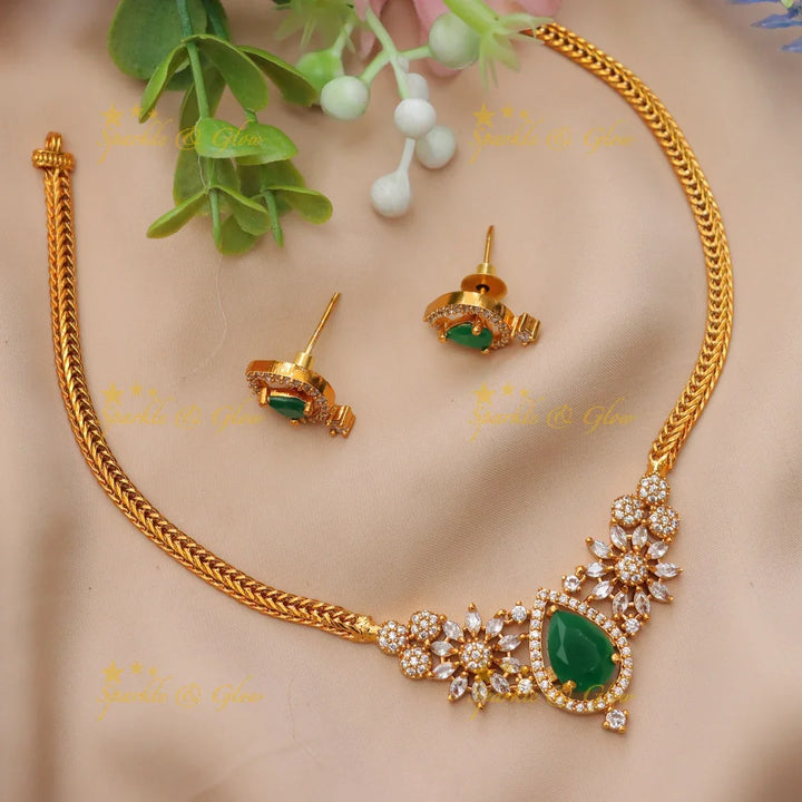 Gracious Star Floral AD Short necklace