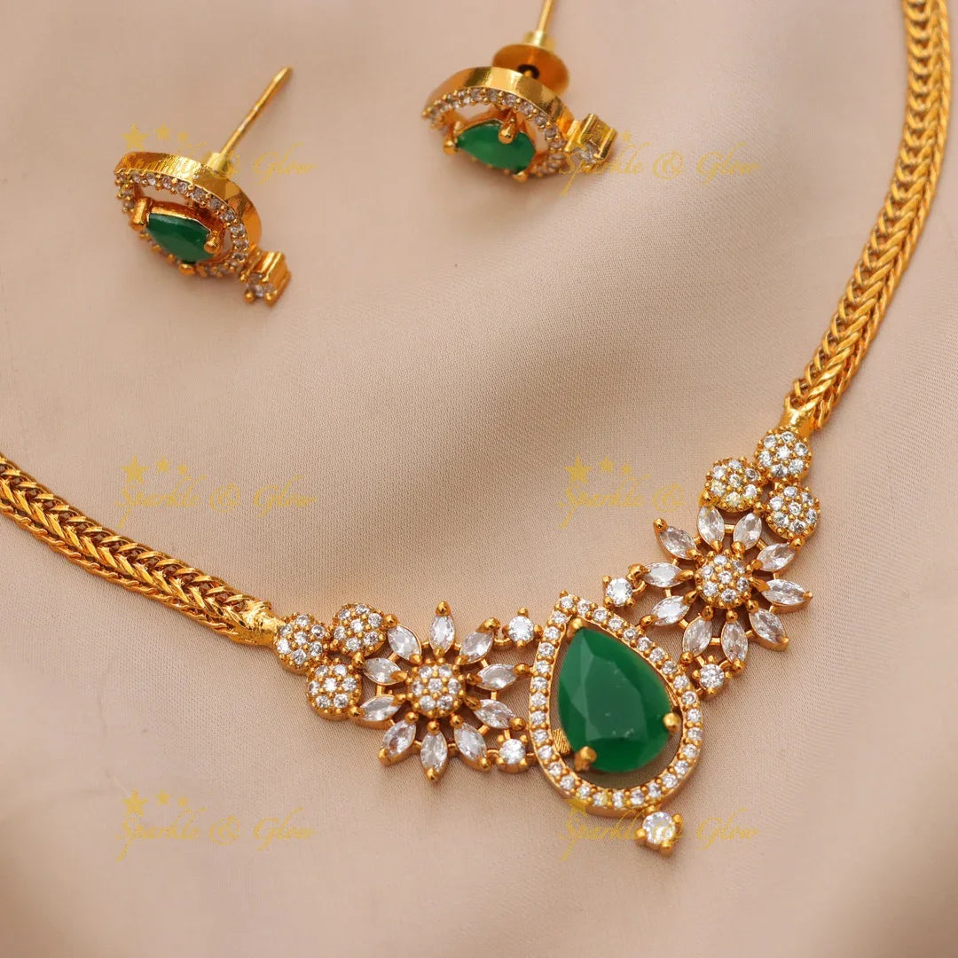 Gracious Star Floral AD Short necklace