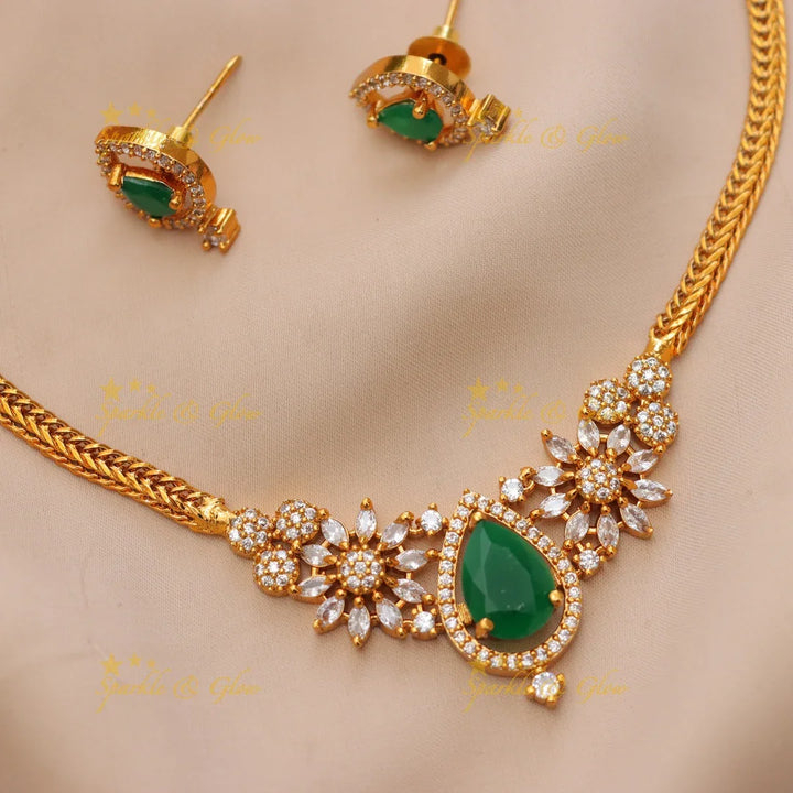 Gracious Star Floral AD Short necklace