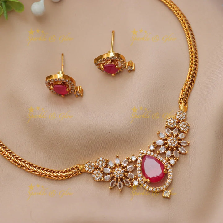 Gracious Star Floral AD Short necklace