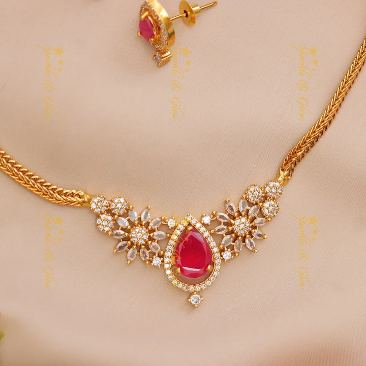 Gracious Star Floral AD Short necklace