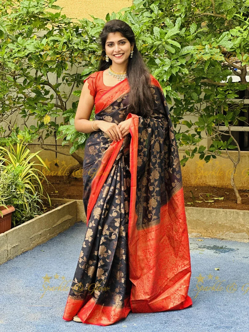 Elegant Banarasi Saree with Floral Motifs - Perfect for Festive Occasions
