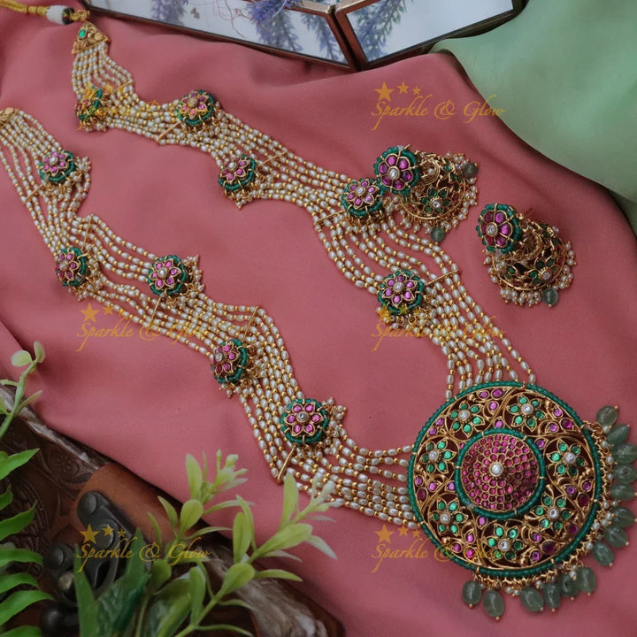 Exquisite Kundan Pearl Bridal Necklace Set Online