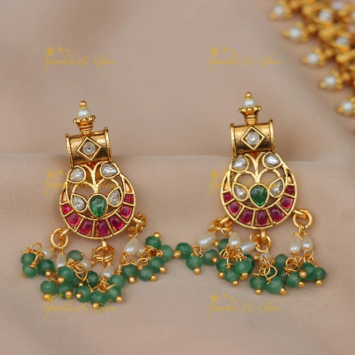 Elegant Jadau Necklace Set with Pearls & Gemstone Detailing