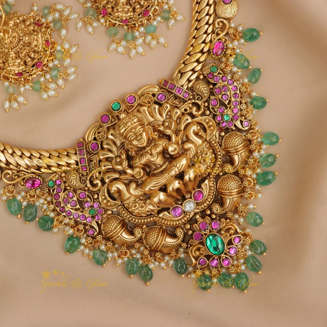 Enchanting Lakshmi Jadau Necklace for Festive Elegance
