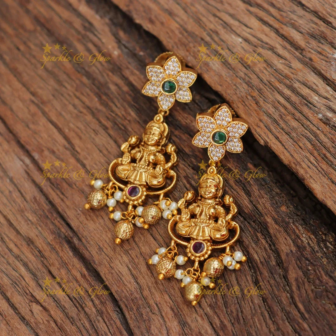 Exquisite Temple Choker Necklace for Weddings