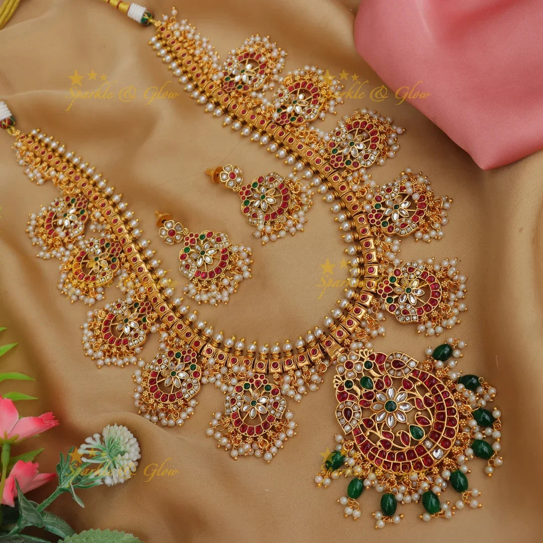 Exquisite Floral Necklace for Weddings and Festivities