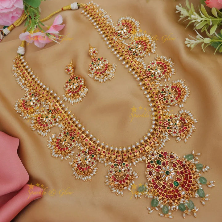 Exquisite Floral Necklace for Weddings and Festivities