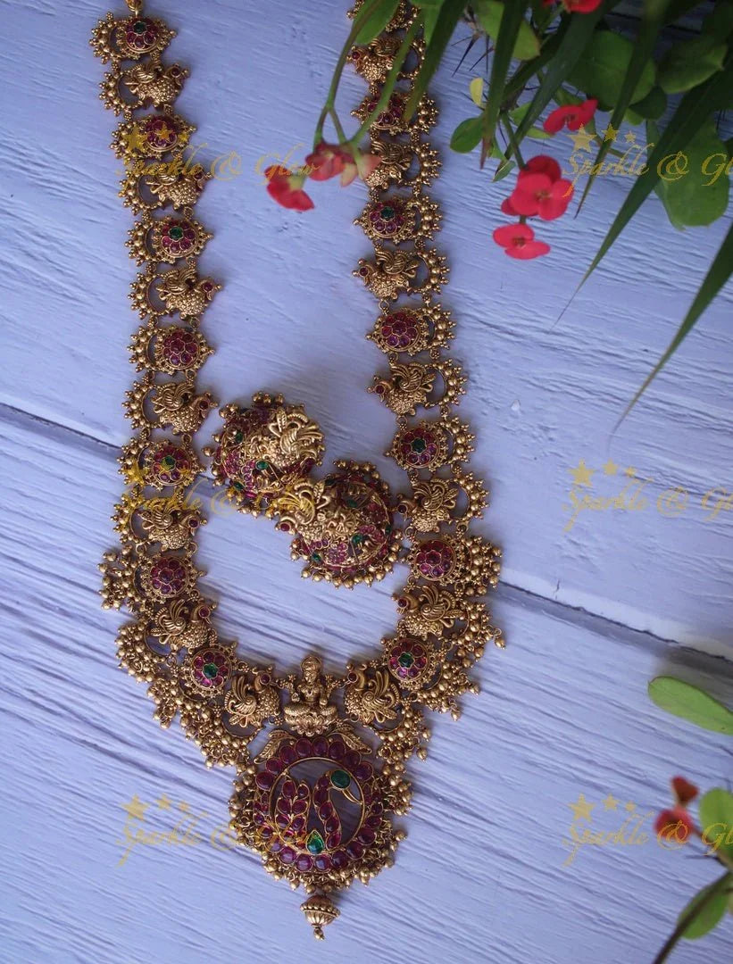 Elegant gold alike Kempu peacock design guttpusalu - Pearl - Sparkle and Glow