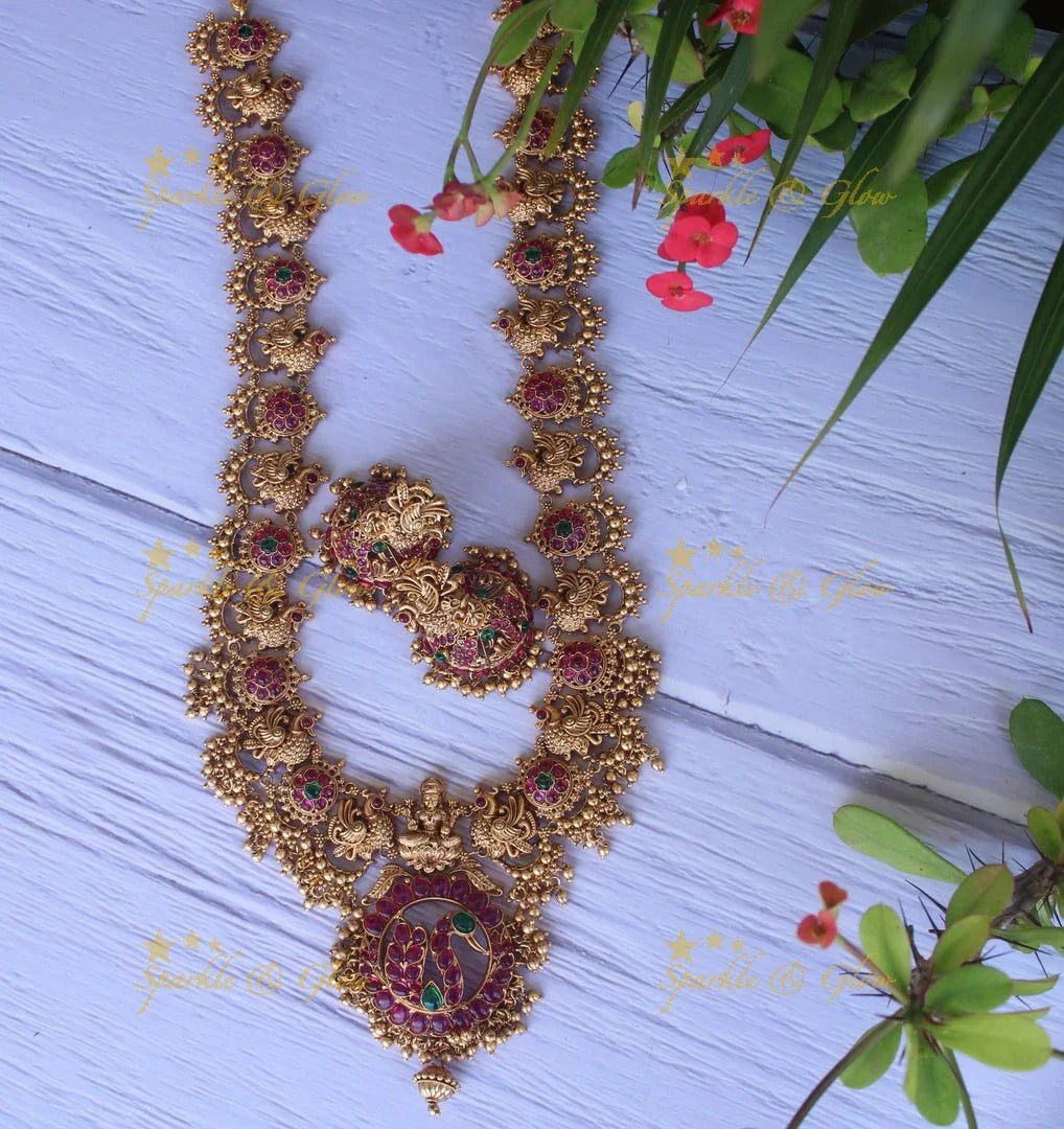 Elegant gold alike Kempu peacock design guttpusalu - Pearl - Sparkle and Glow