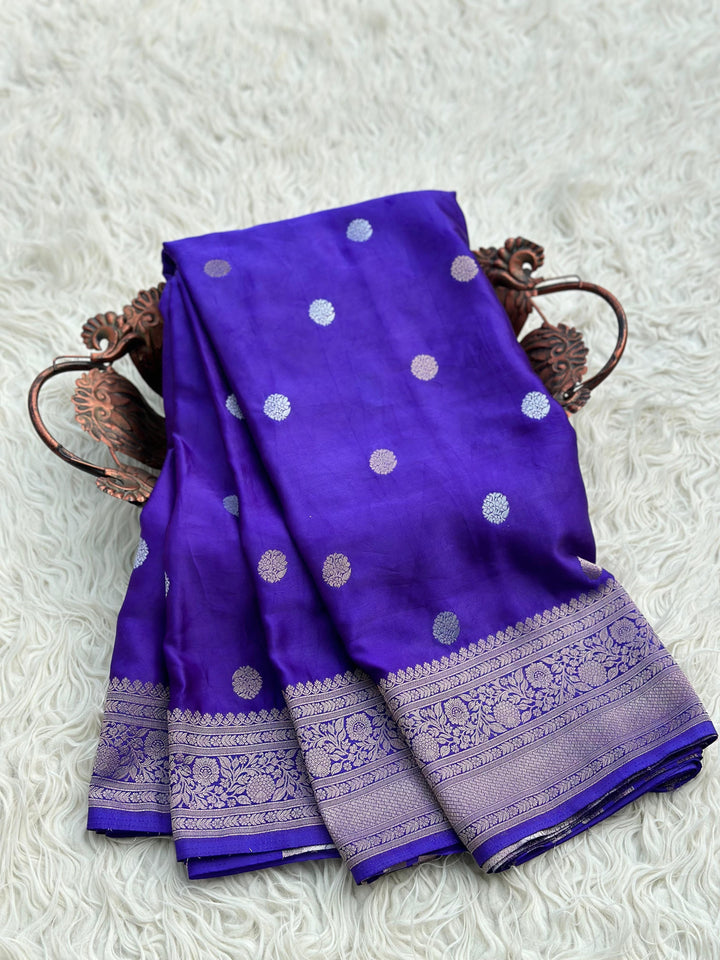 Elegant Banarasi Silk Saree with Exquisite Zari Work