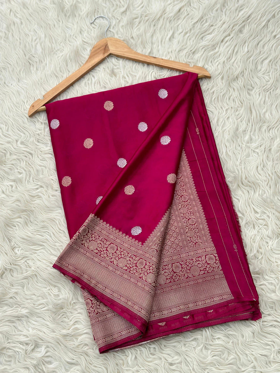 Elegant Banarasi Silk Saree with Exquisite Zari Work