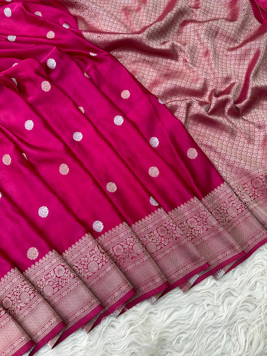 Elegant Banarasi Silk Saree with Exquisite Zari Work