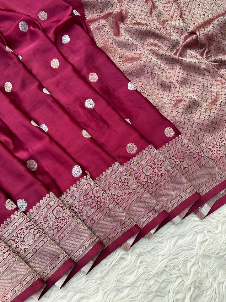 Elegant Banarasi Silk Saree with Exquisite Zari Work