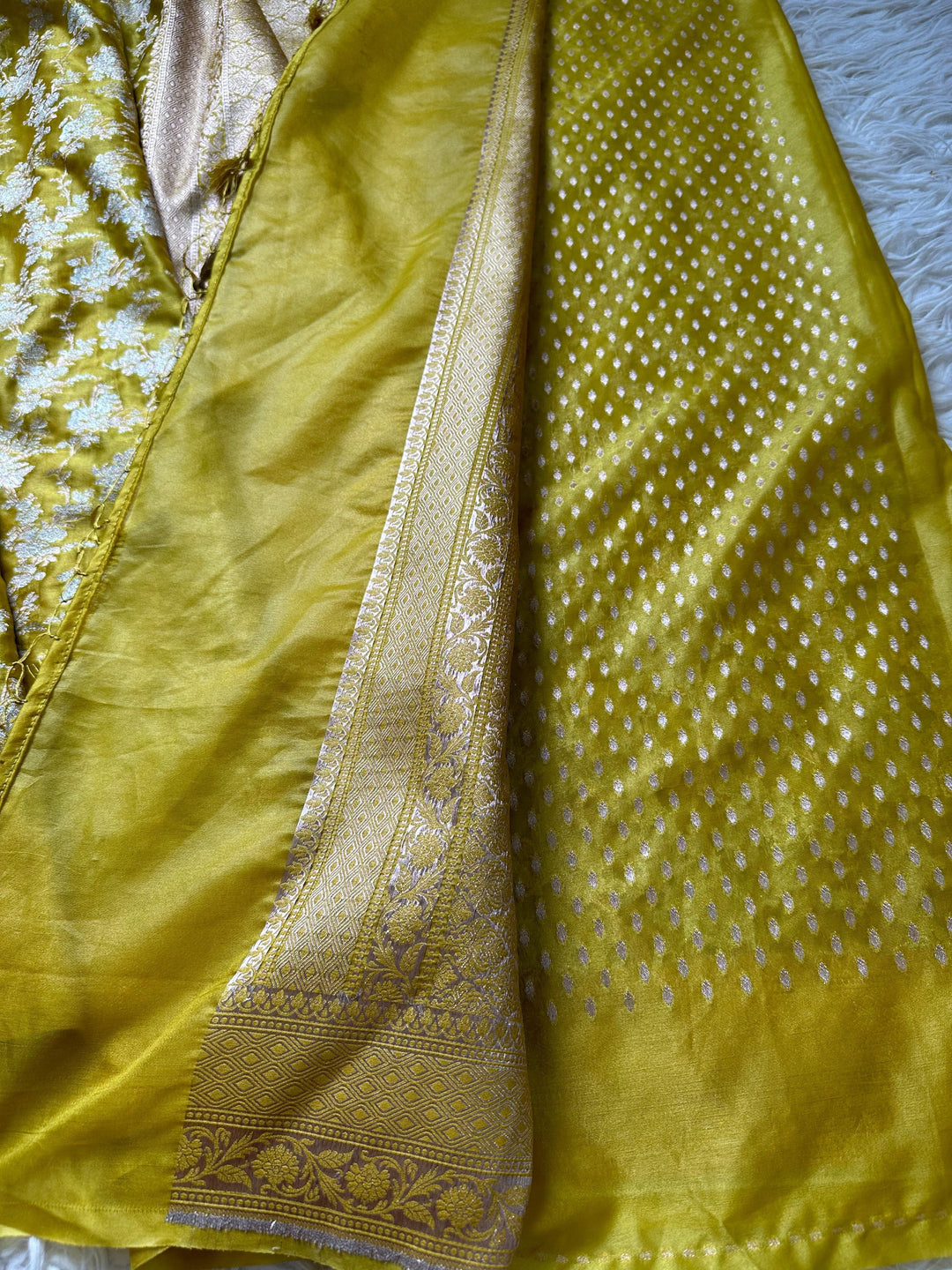 Gorgeous Banarasi Saree for Festivals & Weddings