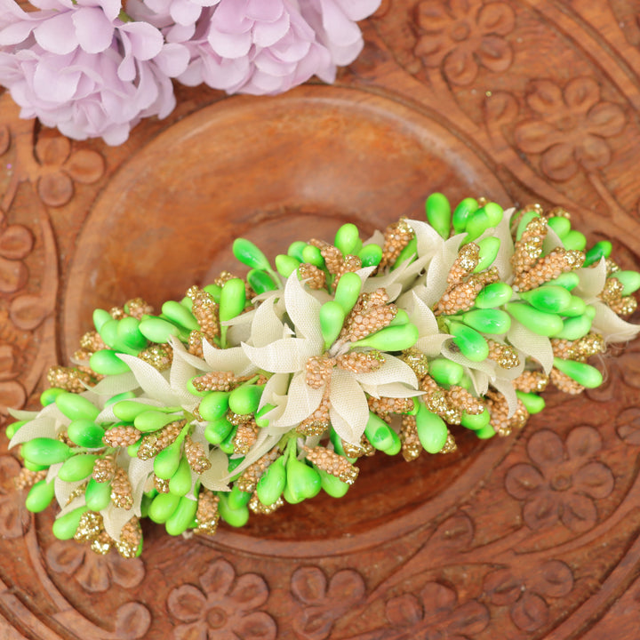 Elegant Sparkling Gold Hair Clip for Weddings