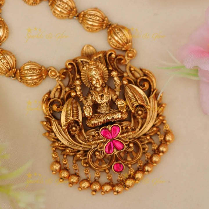 Lakshmi Jadau Kundan Necklace Set - Shop Now