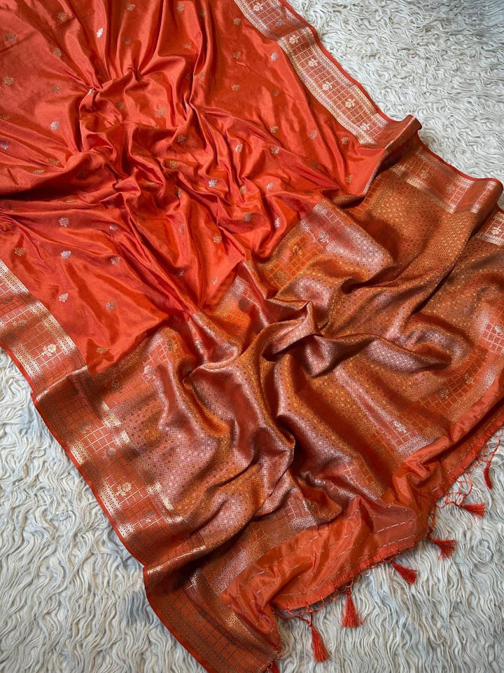 Luxurious Banarasi Silk Saree with Intricate Designs