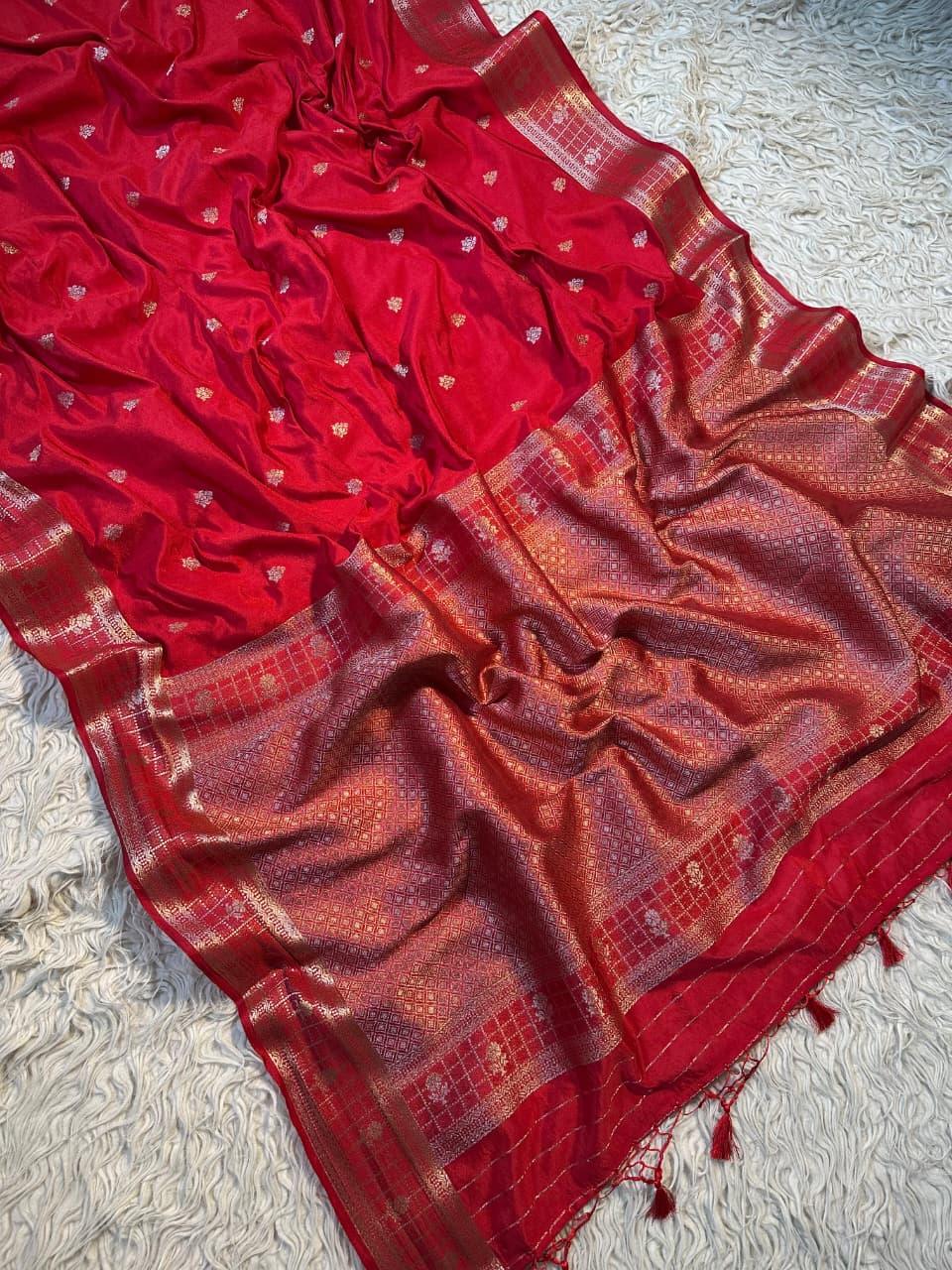 Luxurious Banarasi Silk Saree with Intricate Designs
