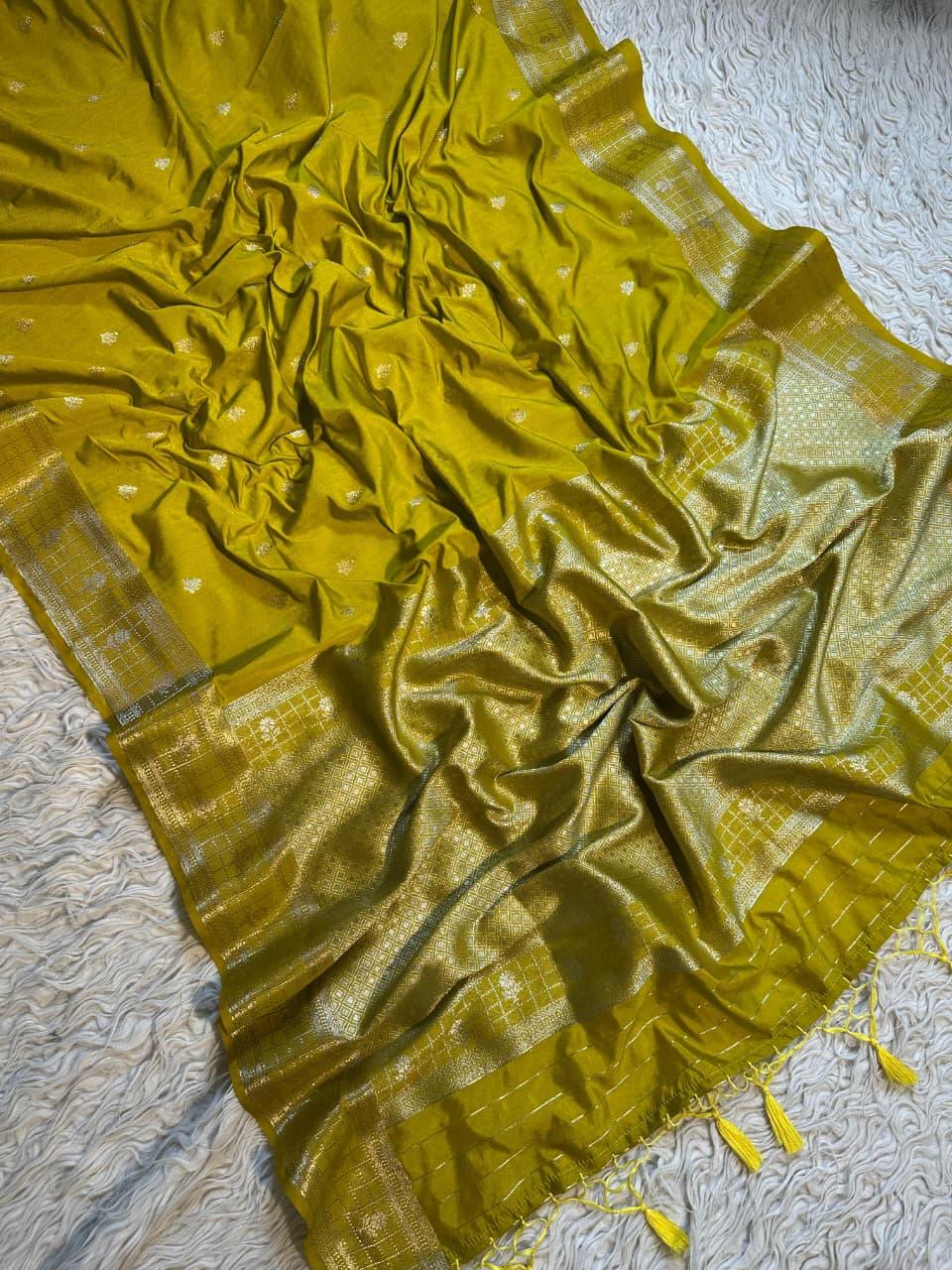 Luxurious Banarasi Silk Saree with Intricate Designs