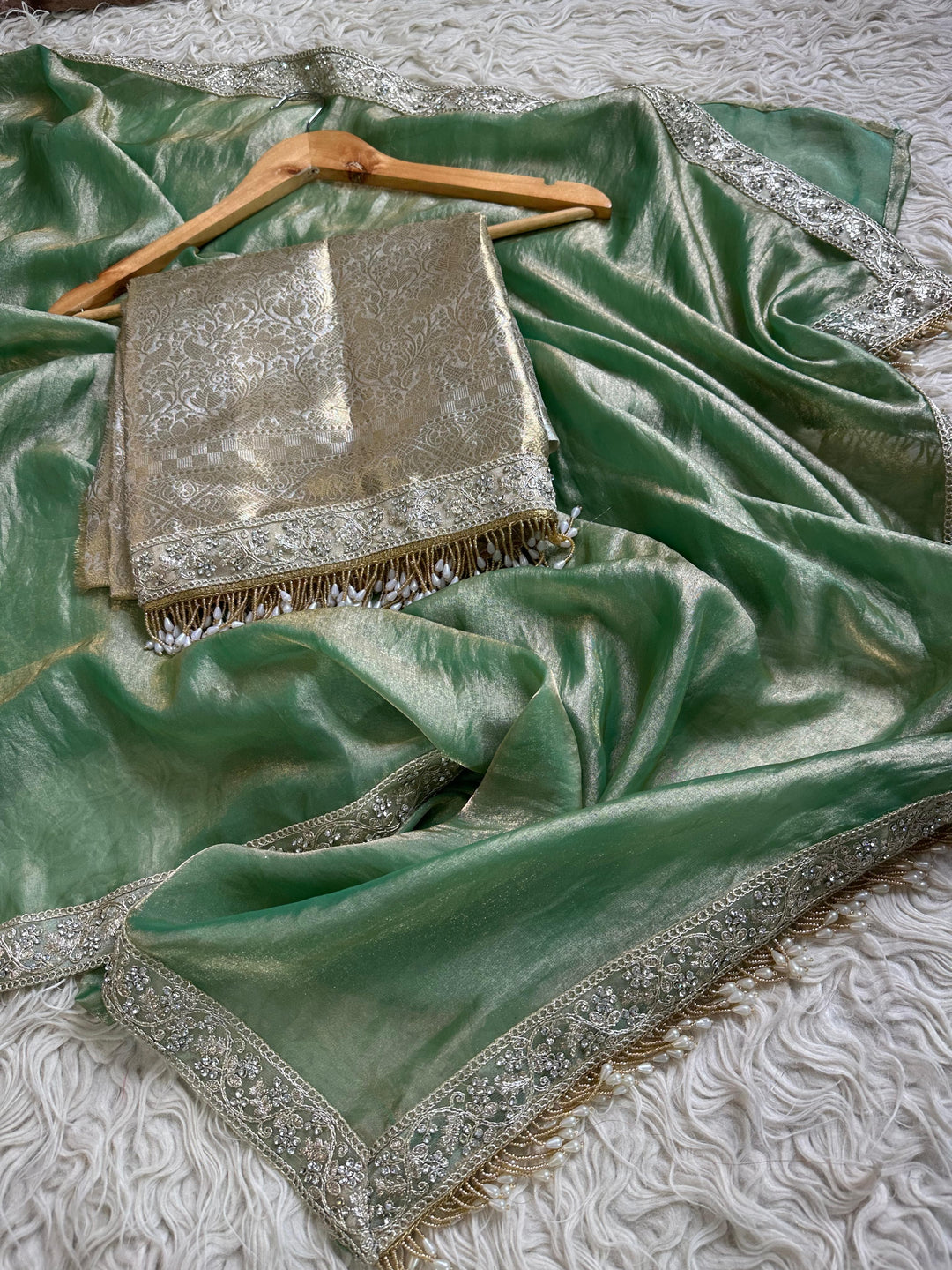 Exquisite Premium Gold Zari Tissue Silk Saree