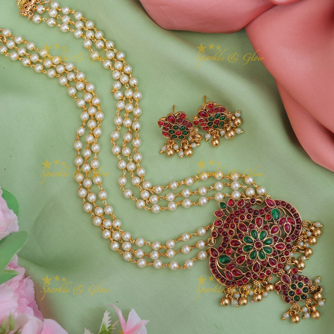 Exquisite Kemp Jewellery with Pearl Detailing