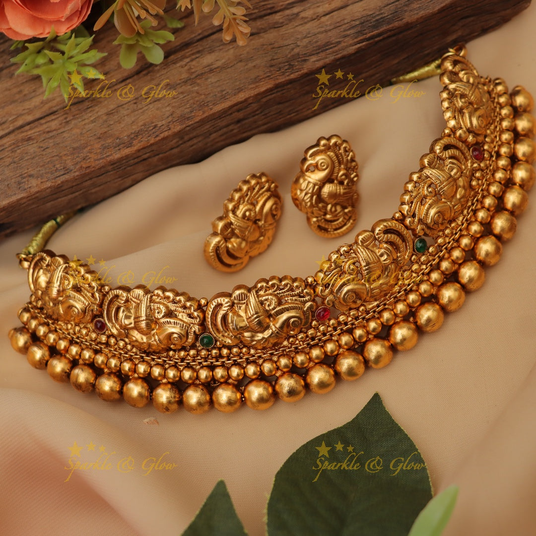 Exquisite Kemp Peacock Choker Necklace for Regal Weddings