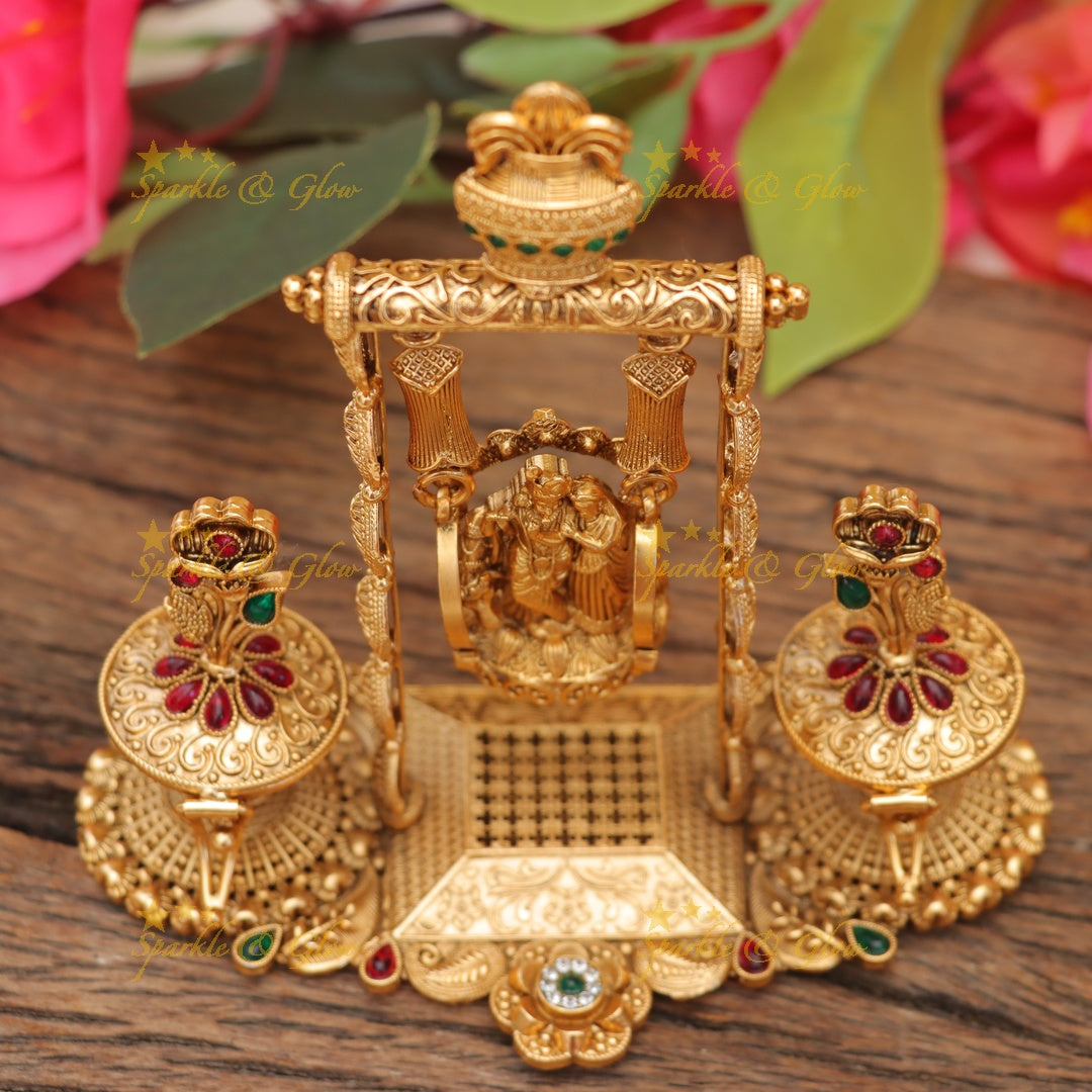 Exquisite Gold Kumkum Box for Auspicious Celebrations