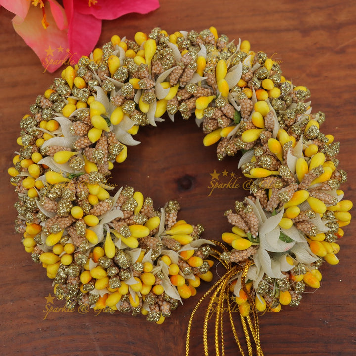 Elegant Floral Gajra - A Festive Must-Have for Hair