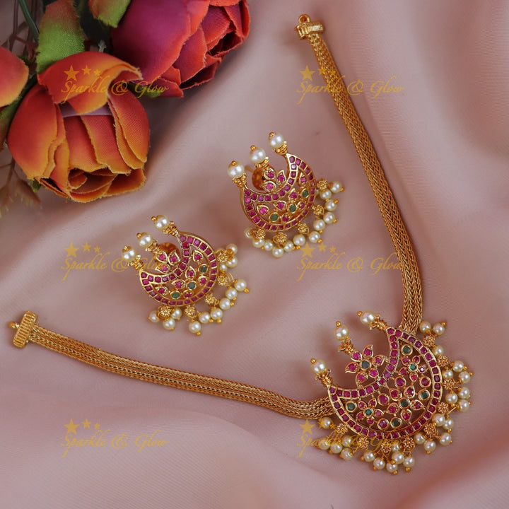 Glamorous Half Moon Pearl Necklace for Celebrations