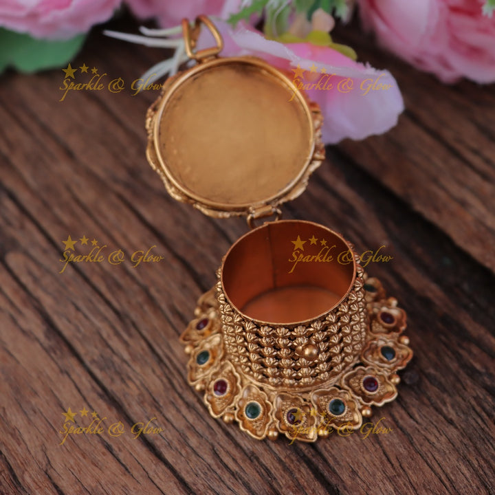 Exquisite Lord Ganesha Kumkum Box - Ideal Temple Décor