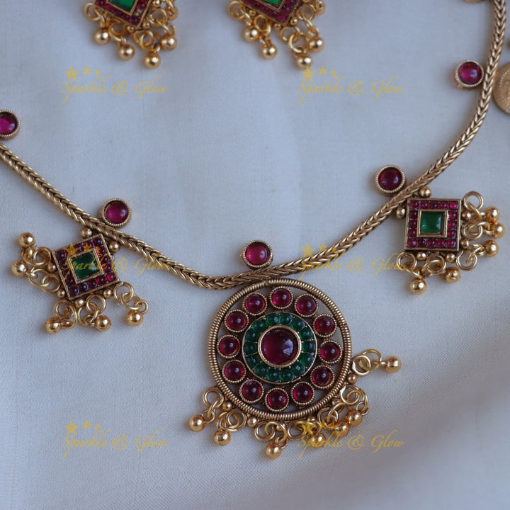 Exquisite Lakshmi Coin Beads Necklace - Golden Elegance
