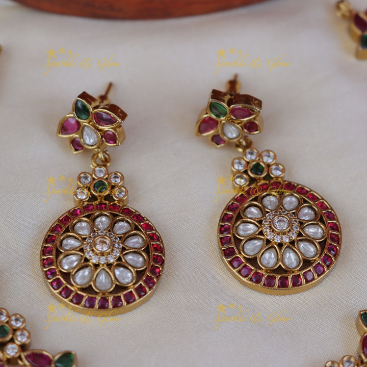 Exquisite Gold Floral Leaf Necklace | Effortless Elegance