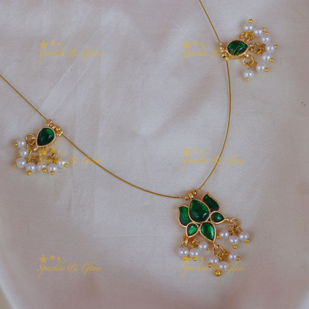 Exquisite Gold Pearl Floral Necklace - New Arrival