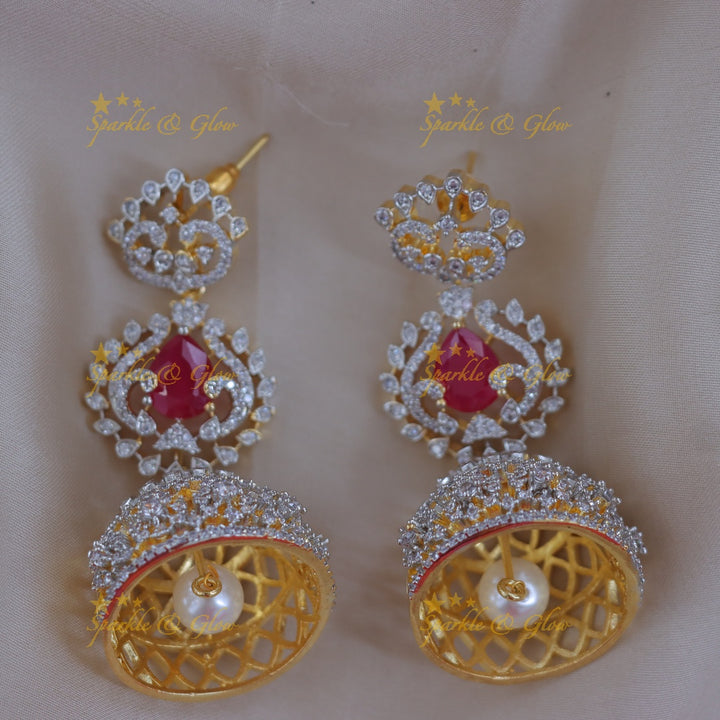 Elegant Gold-Plated Necklace - Majestic Wedding Design