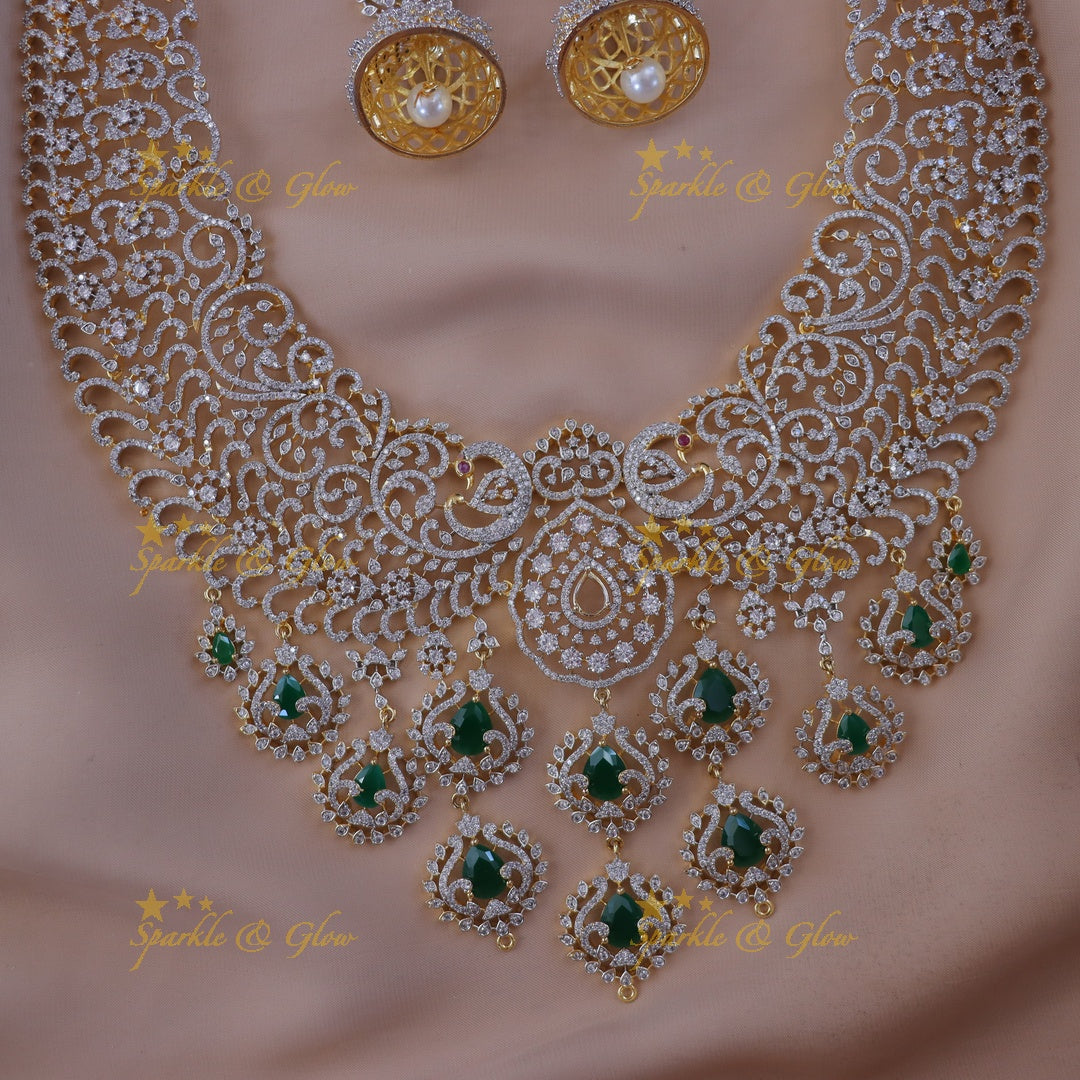 Elegant Gold-Plated Necklace - Majestic Wedding Design