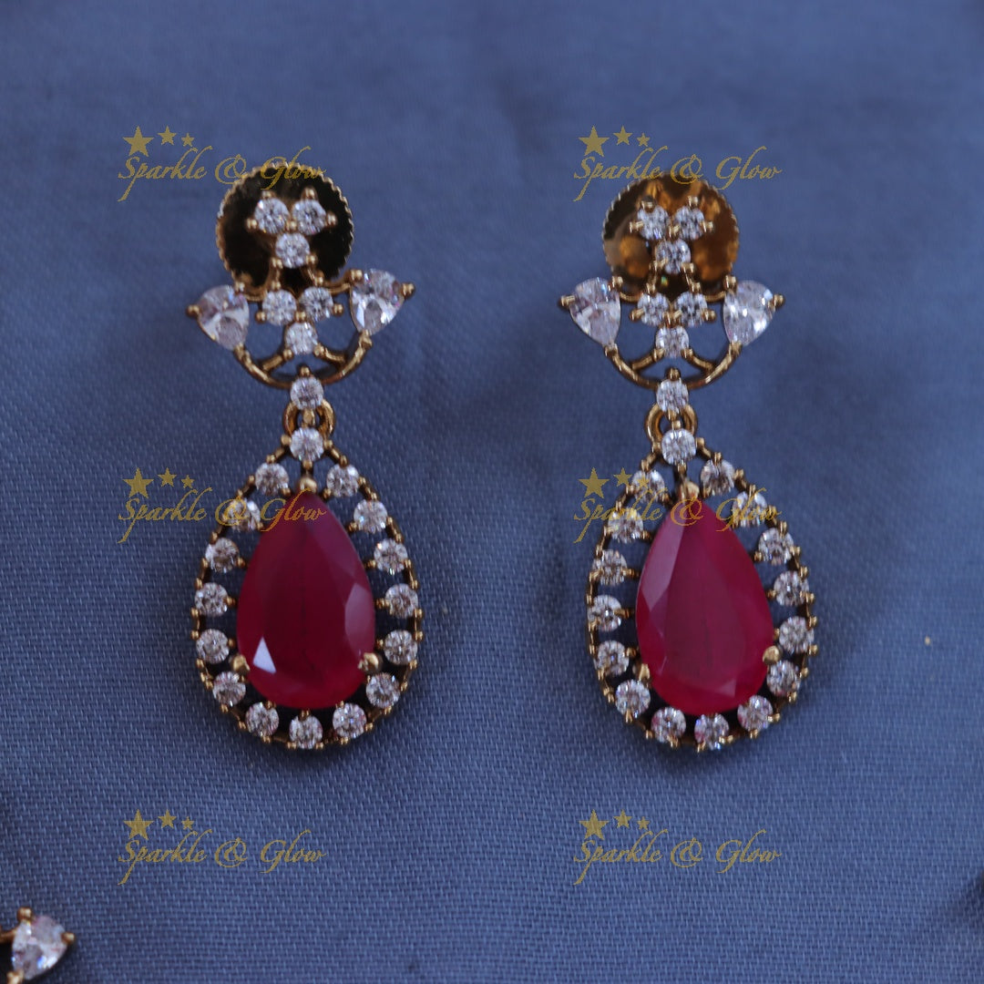 Radiant Floral Leaf Necklace & Earring Set - New Arrival