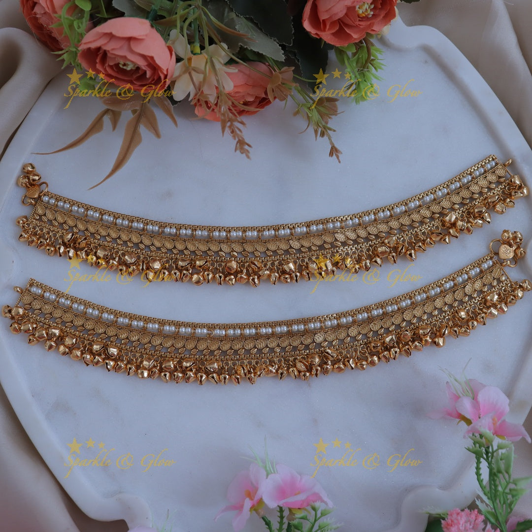 Timeless Pearl Gold Anklet - Elegance for Every Occasion