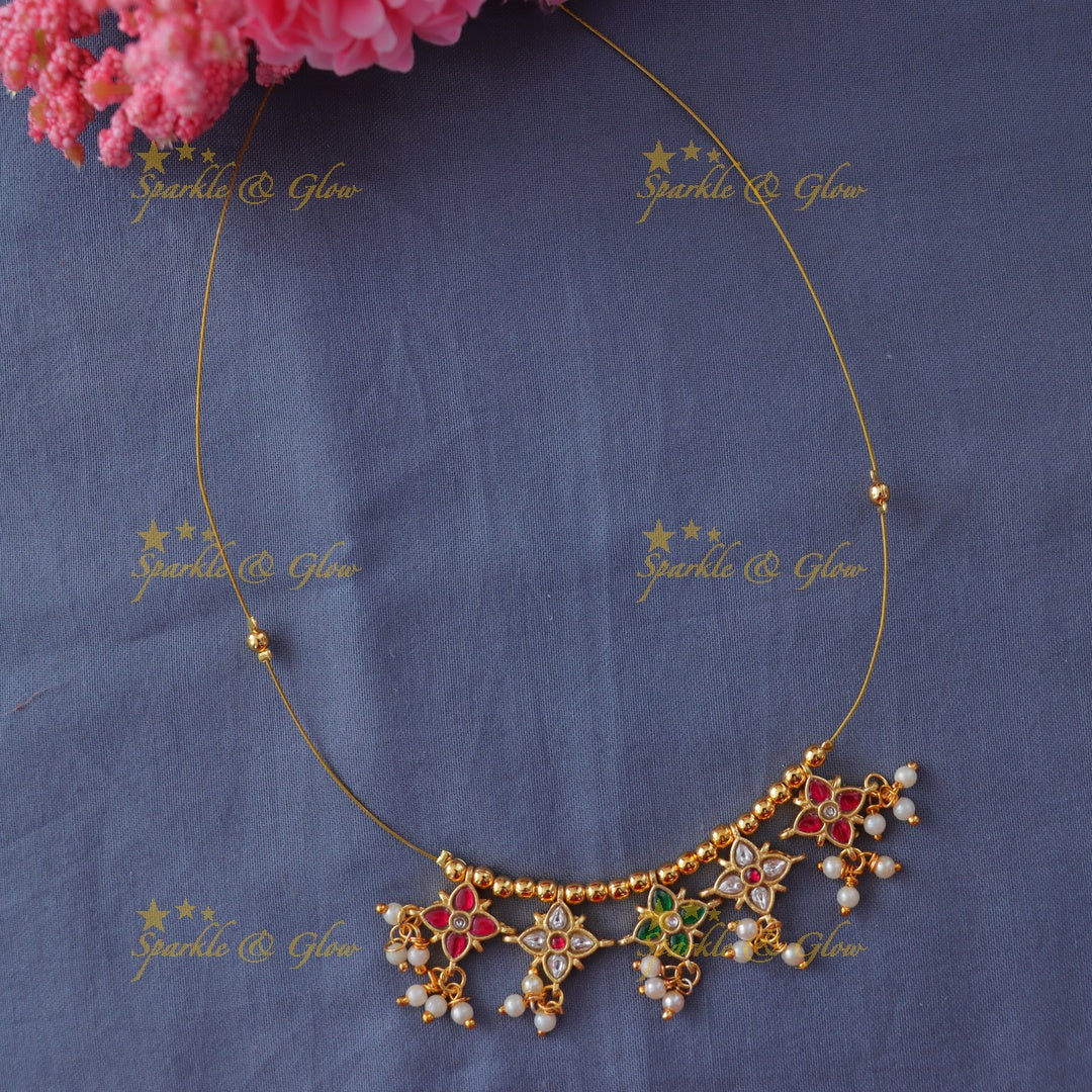 Floral Pearl Necklace for Special Occasions