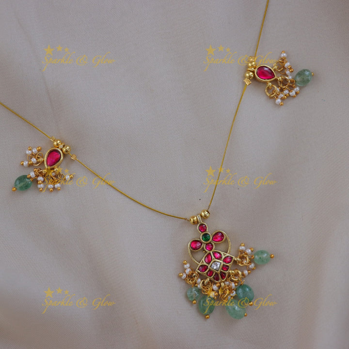 Elegant Festive Gold Necklace for Stunning Glamour