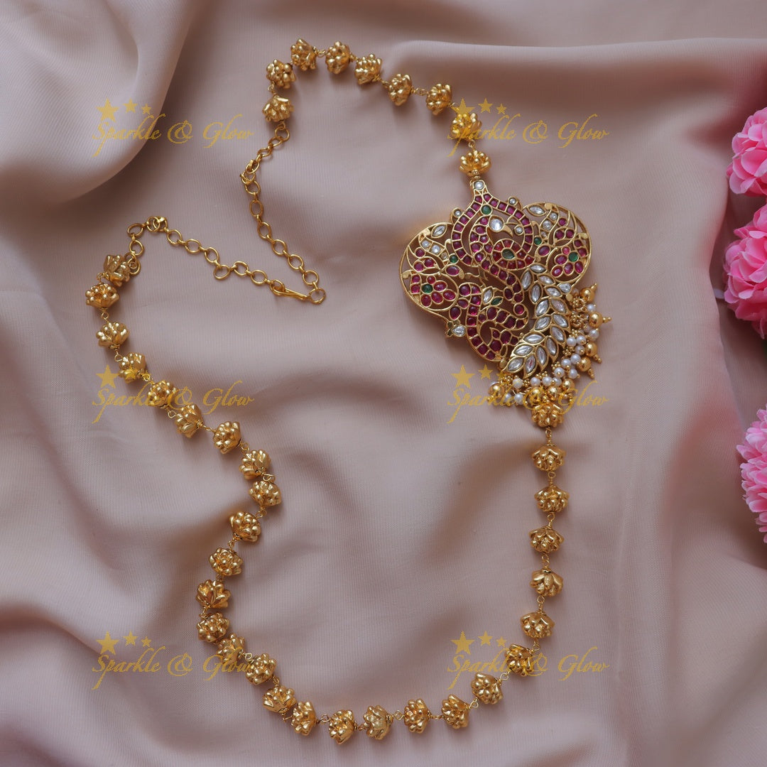 Exquisite Imitation Peacock Pearl Necklace Collection