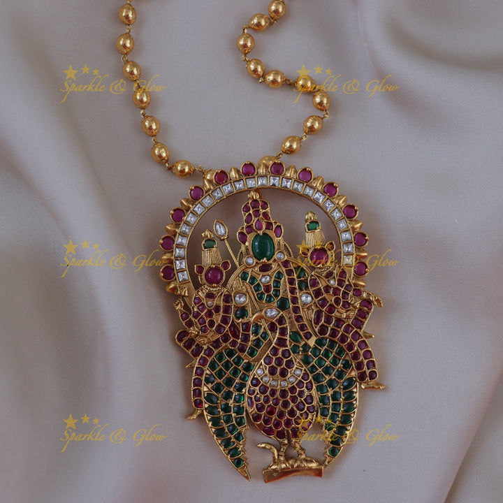 Exquisite Gold Peacock Pendant Necklace for Celebrations