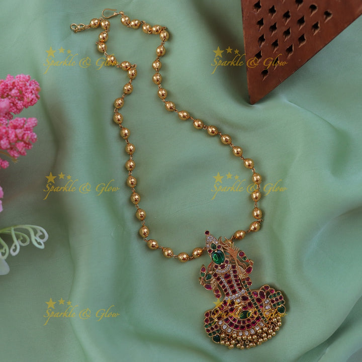 Exquisite Gold Bead Necklace with Pendant for Festive Wear