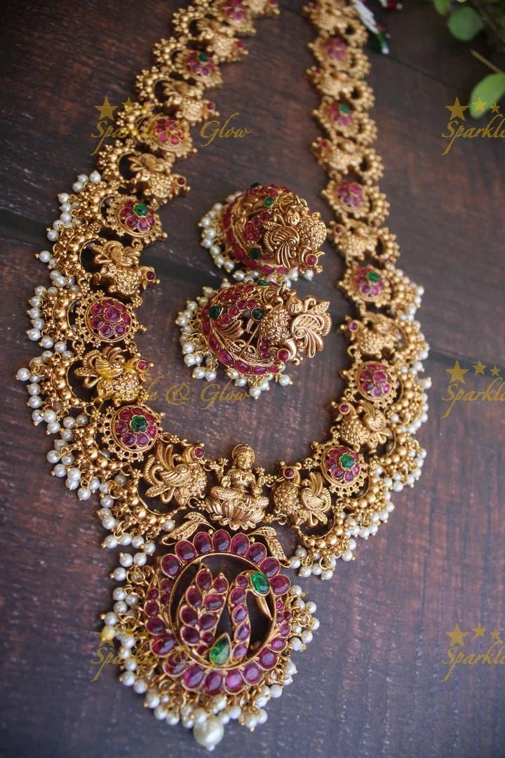 Elegant gold alike Kempu peacock design guttpusalu - Pearl - Sparkle and Glow