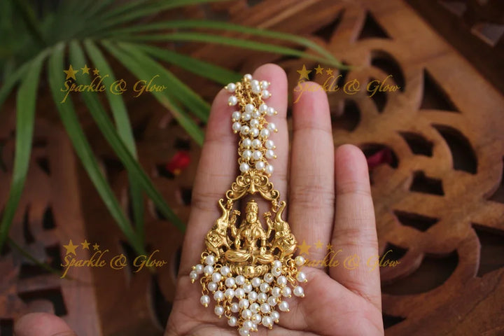 Gold alike Lakshmi single line maang tikka - Pearl - Sparkle and Glow