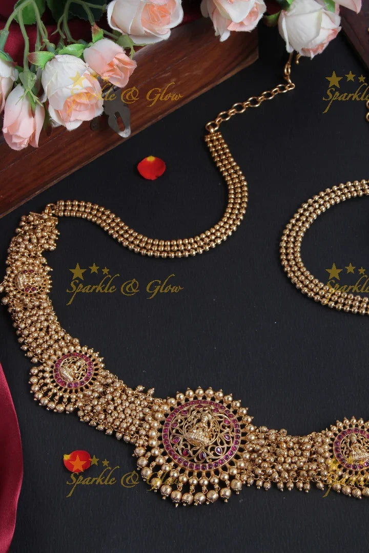Beautiful Pearl Cluster Statement Lakshmi hipchain - Sparkle and Glow