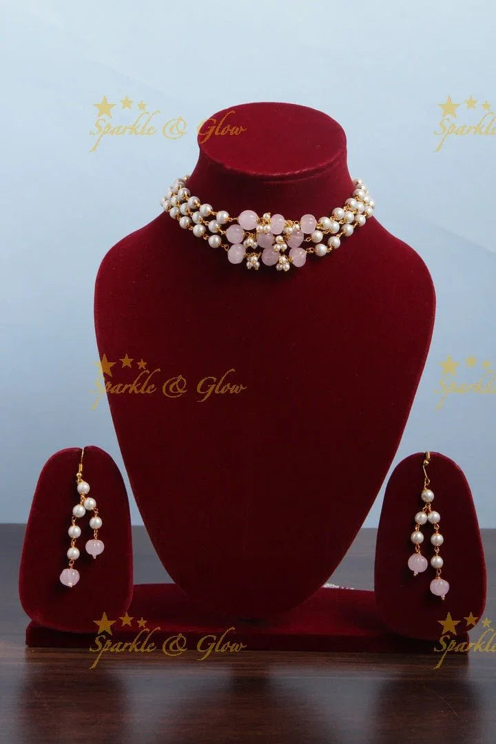 Beautiful Pearl choker with light violet beads - Sparkle and Glow