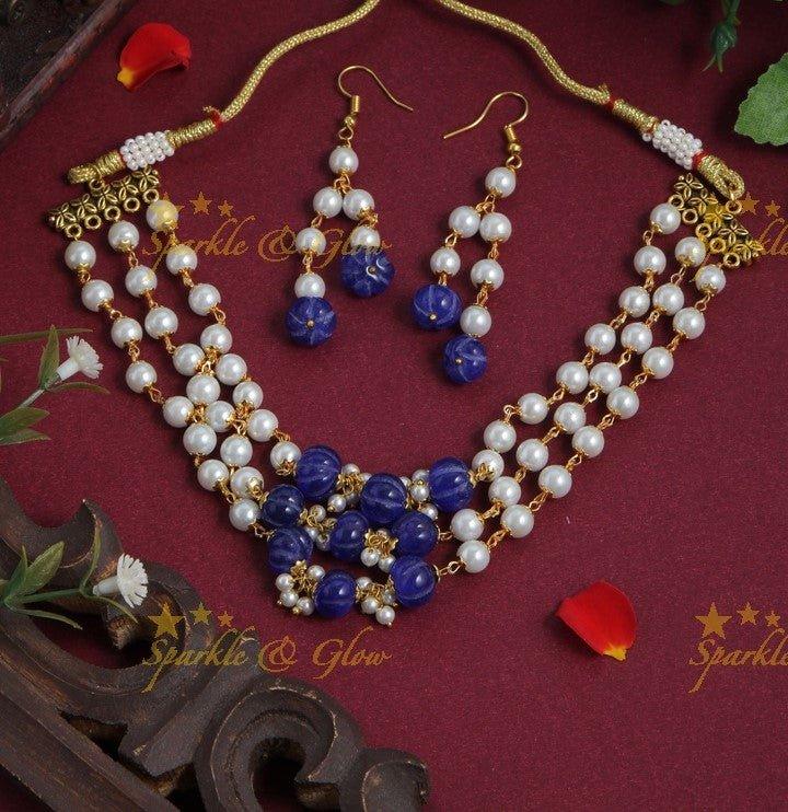 Beautiful Pearl choker with light violet beads - Sparkle and Glow