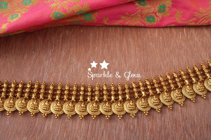 Elegant gold alike coin hip chain - Sparkle and Glow